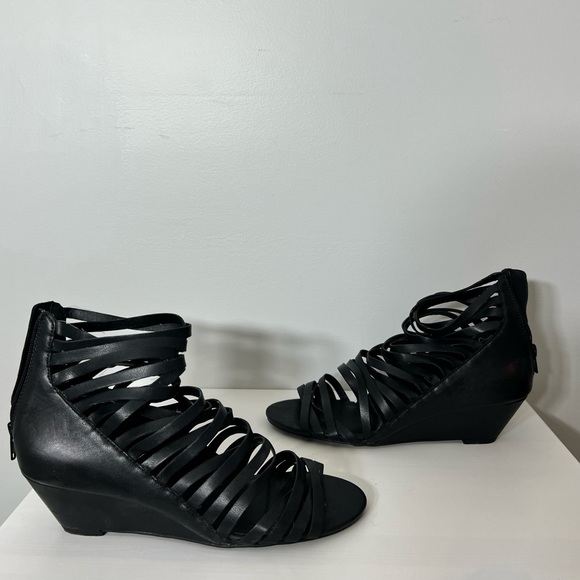 Black wedge strappy sandals - Picture 5 of 7